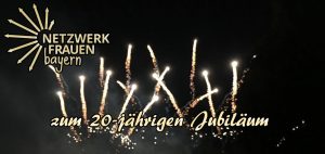 Goldenes Feuerwerk züngelt in den Nachthimmel, dabei ist mittig zu lesen: "zum 20-jährigen Jubiläum". Oben links schimmert golden das Logo der Netzwerkfrauen.